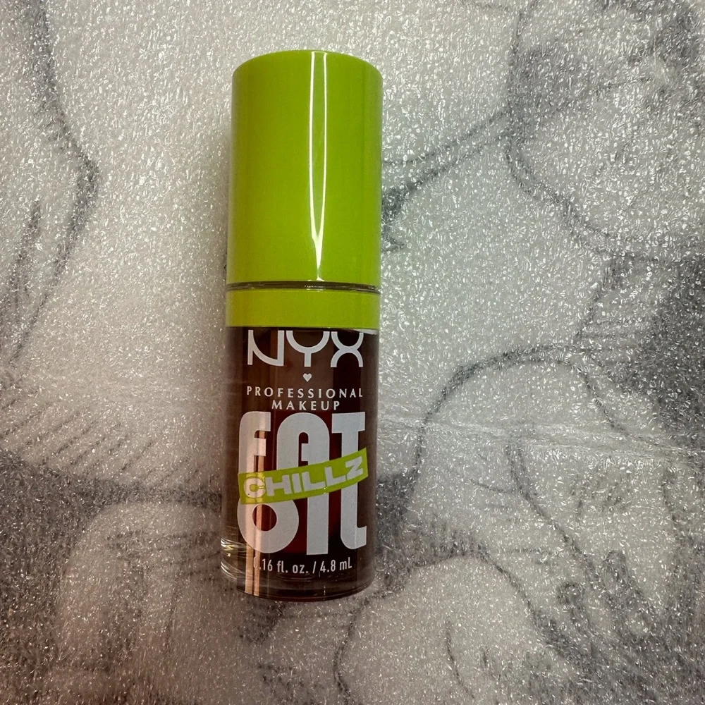 NYX - chills fat oil in strawberry slush